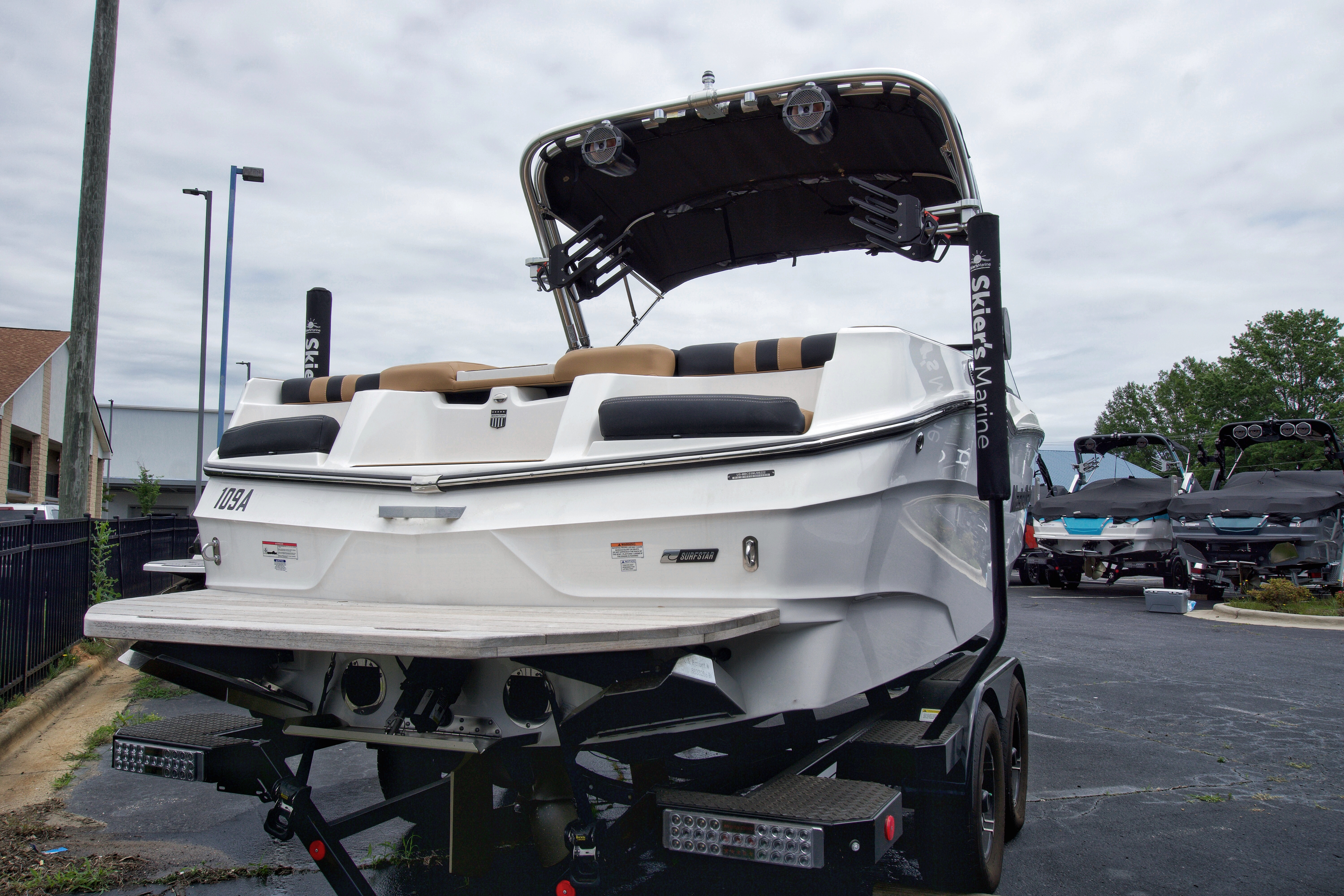 2022 MasterCraft XT22 [4] 1C23031